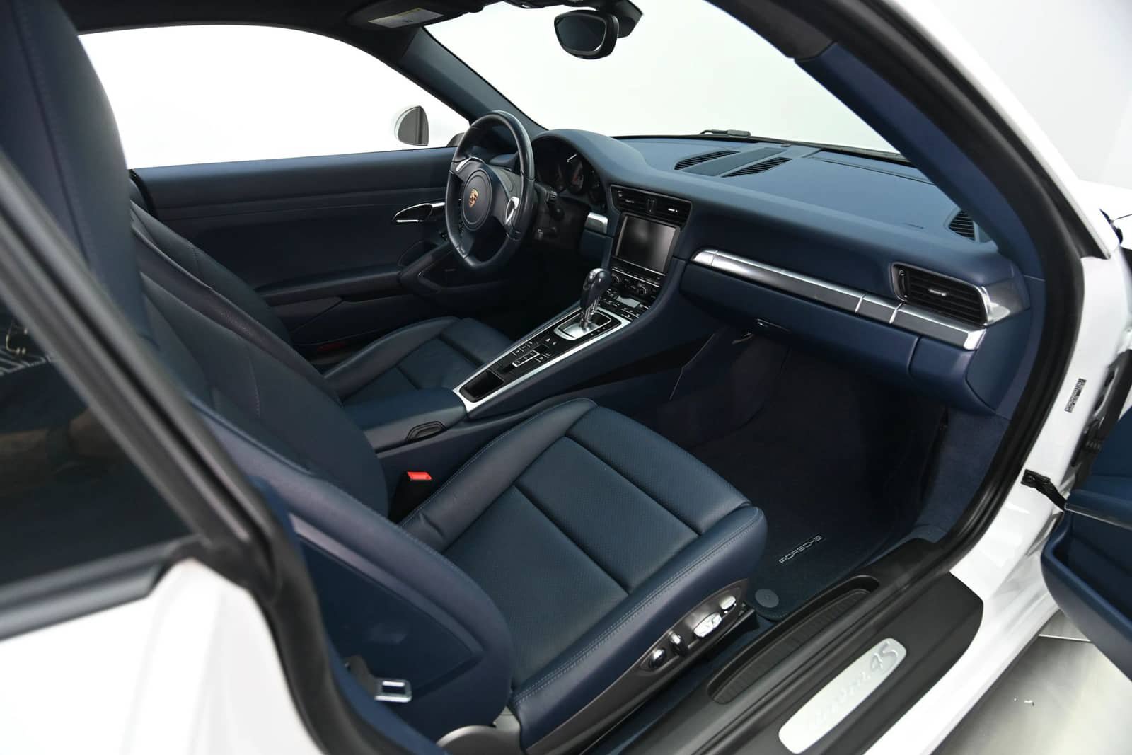 Used 2013 Porsche 911 Carrera 4S AWD/4WD image 17