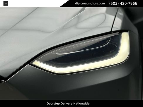 Used 2017 Tesla Model X 75D image 12