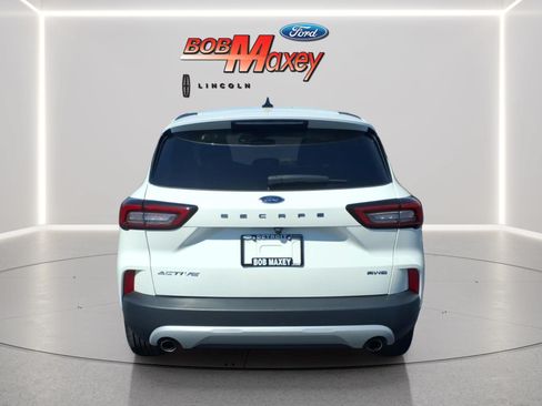 Used 2023 Ford Escape Active AWD/4WD image 5
