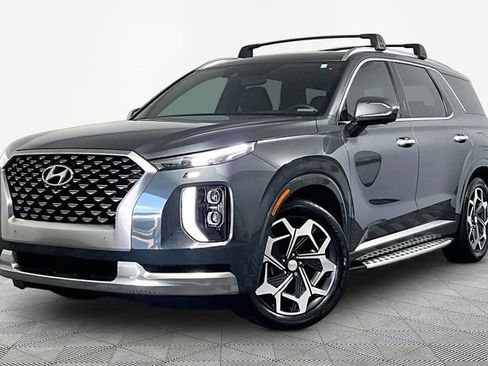 Used 2022 Hyundai Palisade Calligraphy FWD image 2