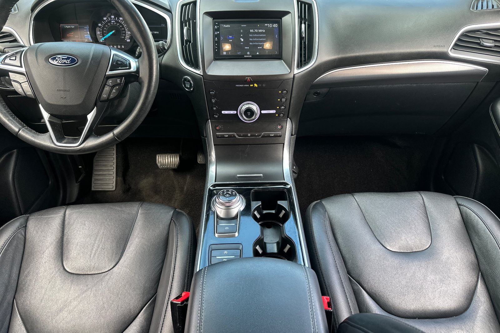 Used 2020 Ford Edge Titanium FWD image 13