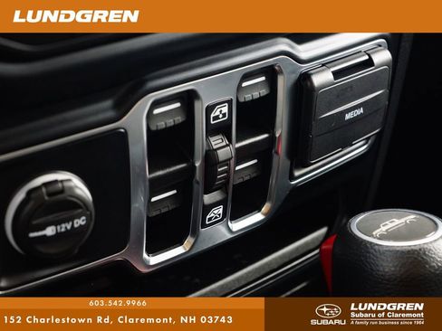 Used 2023 Jeep Gladiator Sport image 39