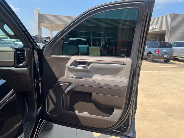 Used 2025 Chevrolet Silverado 1500 LT Trail Boss w/ Convenience Package II AWD/4WD image 25