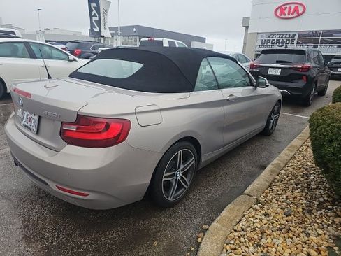 Used 2017 BMW 230i Convertible image 3