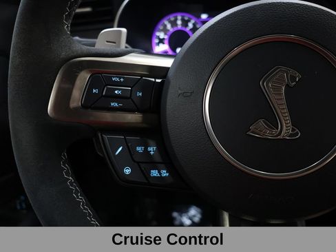 Used 2022 Ford Mustang Shelby GT500 w/ Carbon Fiber Track Pack RWD image 40