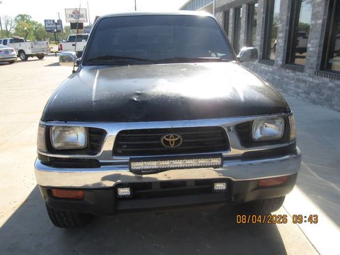 Used 1995 Toyota Tacoma SR5 image 4