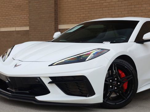 Used 2021 Chevrolet Corvette Stingray Preferred Cpe w/ Z51 Performance Package RWD image 10