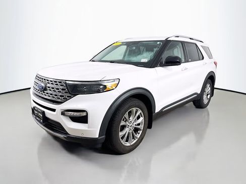 Used 2022 Ford Explorer Limited image 3