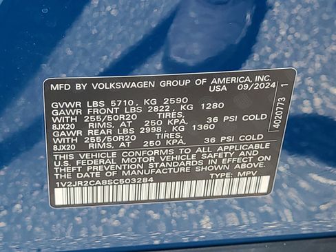 Used 2025 Volkswagen Atlas SE image 33