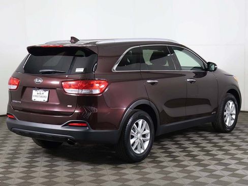 Used 2016 Kia Sorento AWD image 7