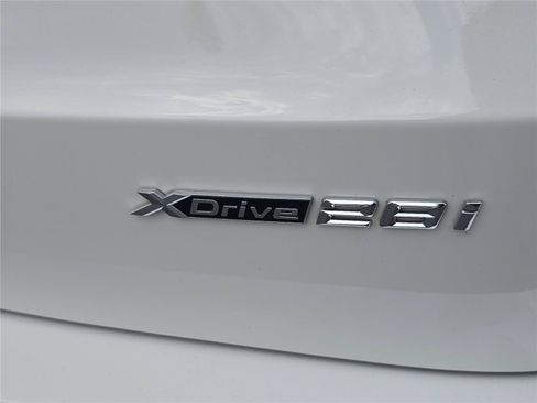 Used 2023 BMW X1 xDrive28i w/ Premium Package AWD/4WD image 6
