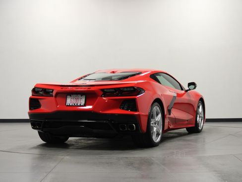Used 2025 Chevrolet Corvette Stingray Coupe w/ 1LT RWD image 4