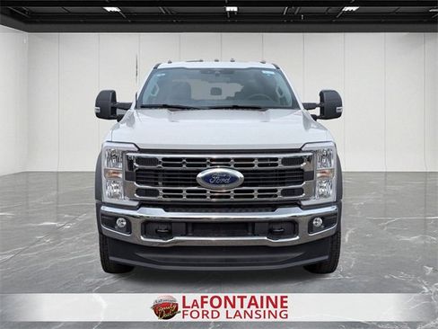New 2025 Ford F550 4x4 Crew Cab image 8