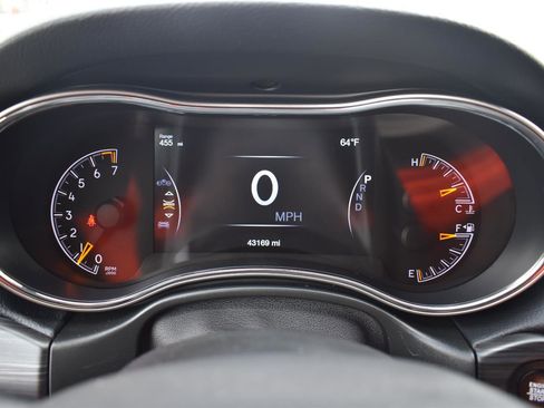 Used 2022 Jeep Grand Cherokee Laredo X image 29