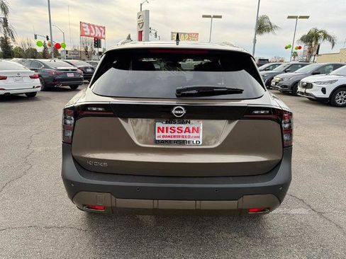 New 2026 Nissan Kicks SV image 5