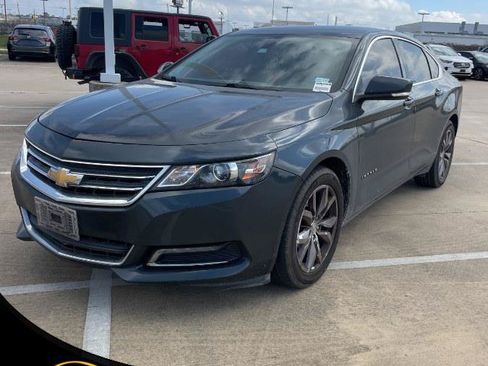 Used 2018 Chevrolet Impala LT FWD image 3