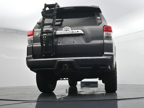 Used 2010 Toyota 4Runner SR5 AWD/4WD image 21