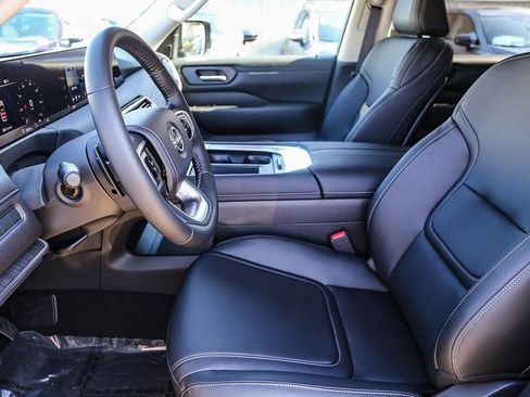 New 2025 Nissan Armada SV AWD/4WD image 19
