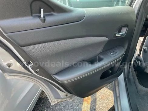 Used 2013 Dodge Avenger SE FWD image 20
