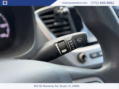 Used 2018 Hyundai Accent SE FWD image 20