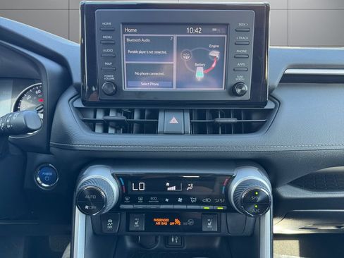 Certified 2019 Toyota RAV4 XLE w/ Convenience Package AWD/4WD image 15