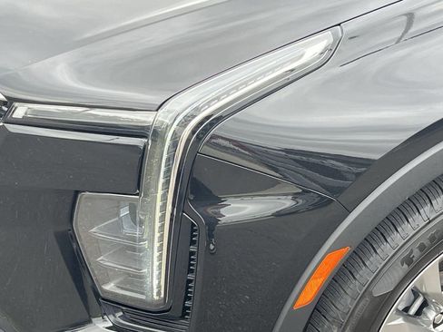 Certified 2024 Cadillac XT4 Premium Luxury image 28