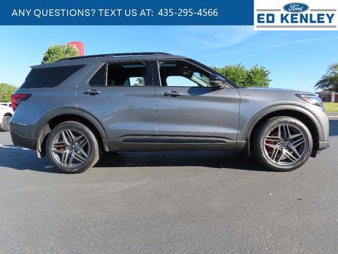 Used 2025 Ford Explorer ST-Line w/ Premium Package AWD/4WD image 30