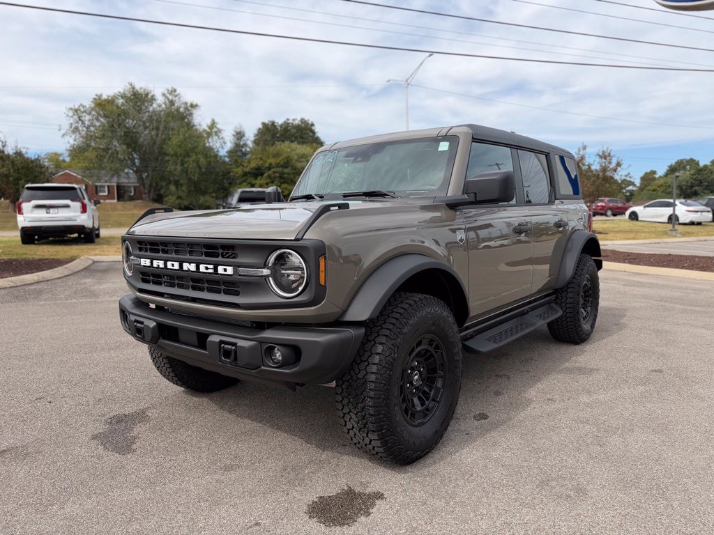 New 2026 Ford Bronco Big Bend w/ Black Diamond Package AWD/4WD image 2