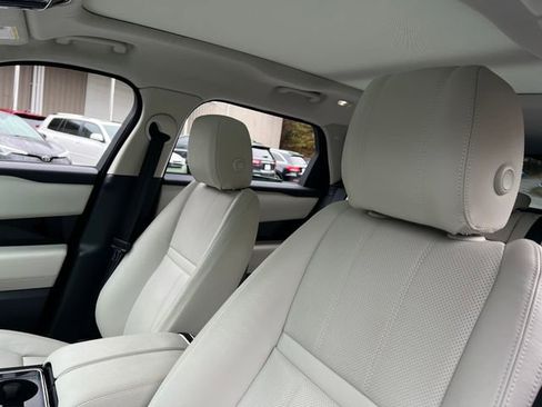Used 2020 Land Rover Range Rover Velar R-Dynamic S image 15