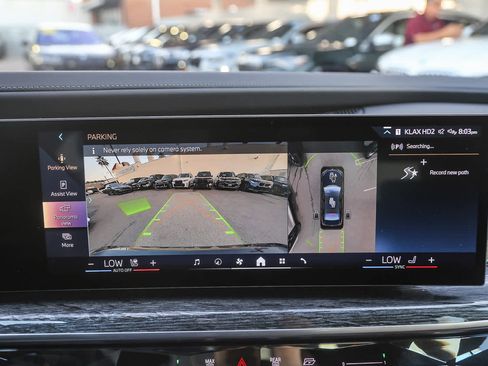 Used 2025 BMW i7 xDrive60 image 20