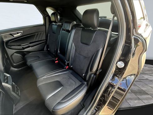 Used 2022 Ford Edge ST w/ Equipment Group 401A image 17