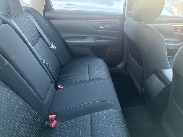 Used 2016 Nissan Altima 2.5 S w/ Power Driver Seat Package FWD image 4