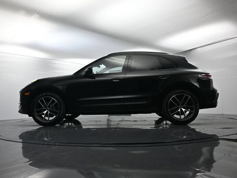 Certified 2026 Porsche Macan AWD/4WD image 46