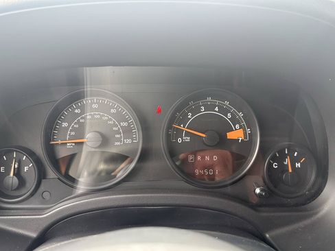 Used 2017 Jeep Patriot High Altitude FWD image 18