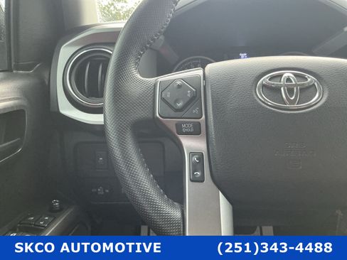 Used 2022 Toyota Tacoma SR5 w/ Technology Package RWD image 19