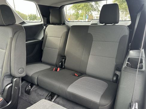 Used 2019 Chevrolet Traverse LT image 32