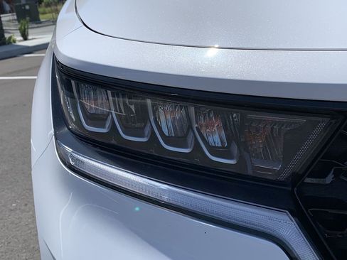 Used 2022 Kia Sorento EX w/ Panoramic Sunroof Package FWD image 9