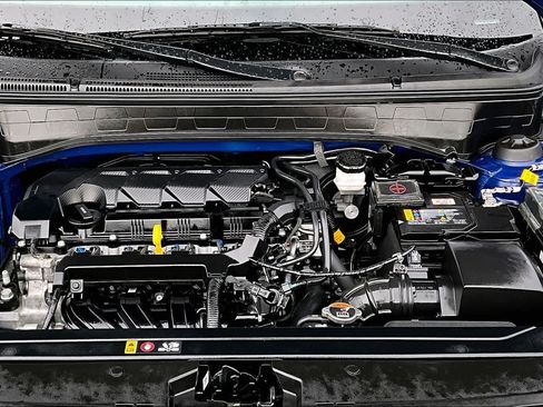 Certified 2025 Hyundai Venue SEL FWD image 32
