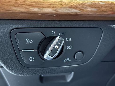 Used 2023 Audi Q5 2.0T Premium w/ Convenience Package image 18