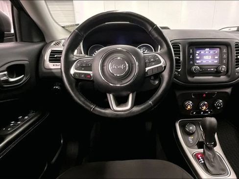 Used 2018 Jeep Compass Sport w/ Cold Weather Group AWD/4WD image 6
