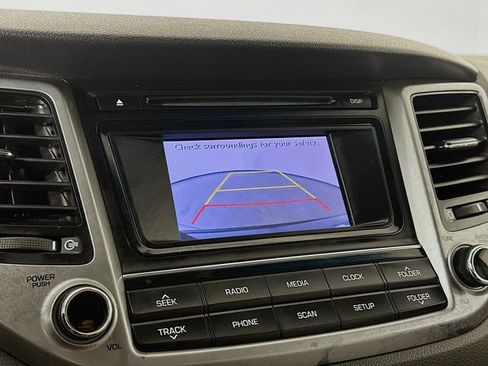 Used 2018 Hyundai Tucson SE AWD/4WD image 11