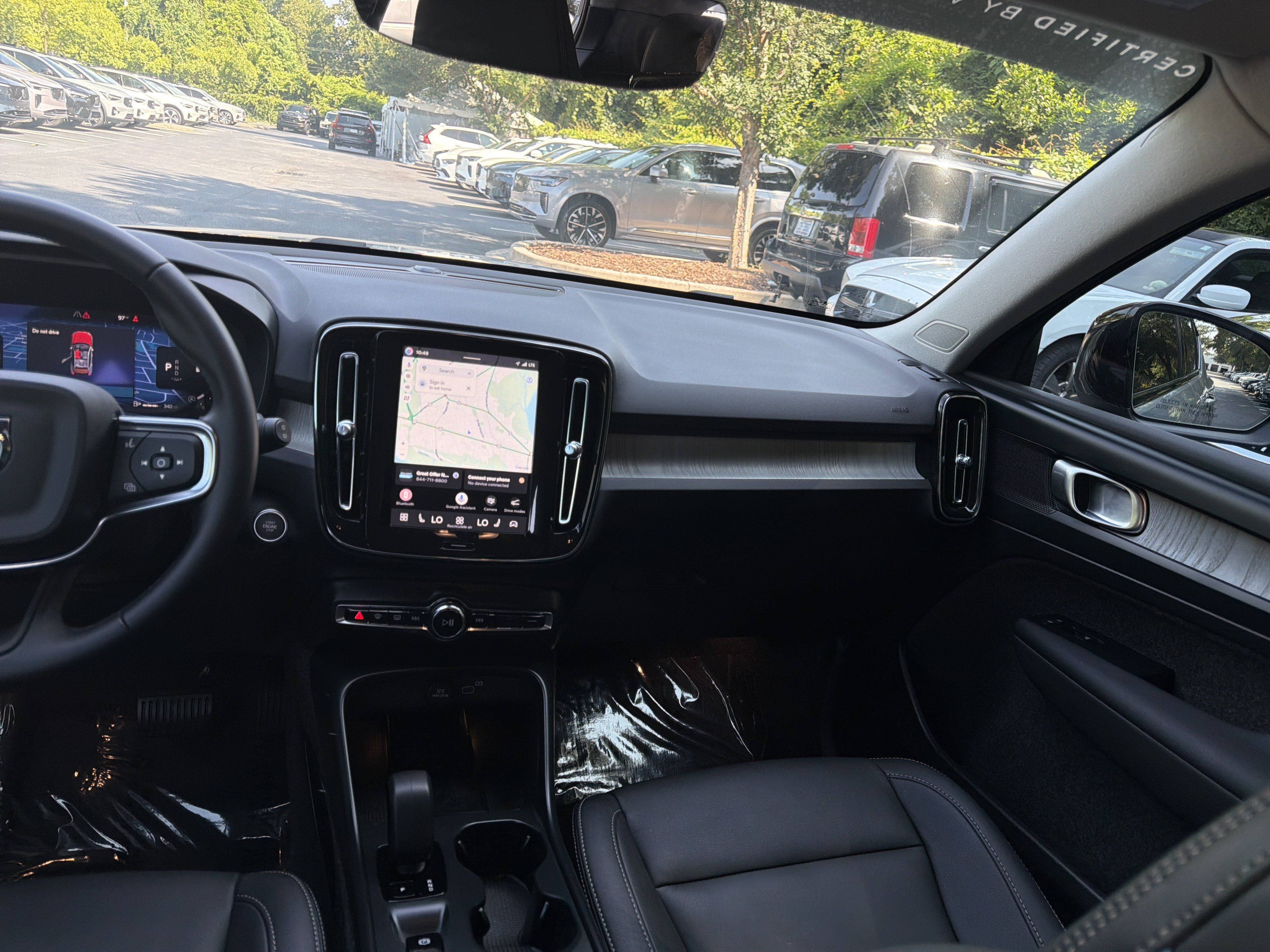 Certified 2026 Volvo XC40 B4 Core FWD image 31