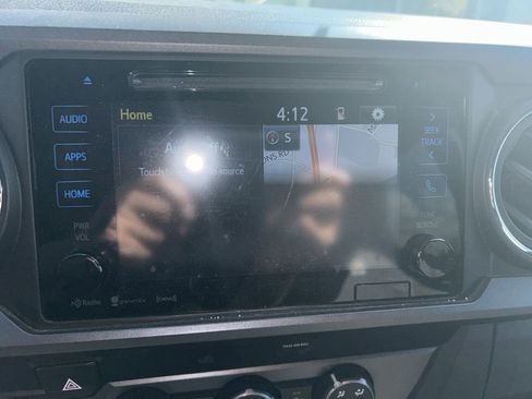 Used 2019 Toyota Tacoma TRD Off-Road w/ Technology Package AWD/4WD image 11