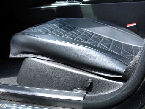 Used 2014 Mercedes-Benz C 250 Sedan image 14