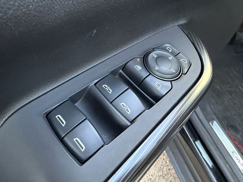 Used 2021 GMC Acadia SLT w/ Premium Package image 28