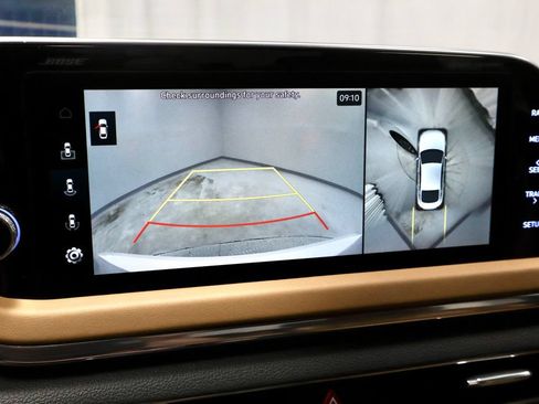 Used 2023 Hyundai Sonata Limited w/ Preferred Accessory Package FWD image 2