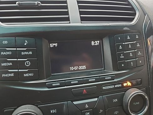 Used 2017 Ford Explorer XLT image 52