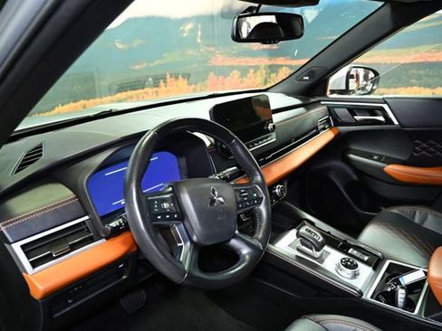 Used 2022 Mitsubishi Outlander SEL image 21