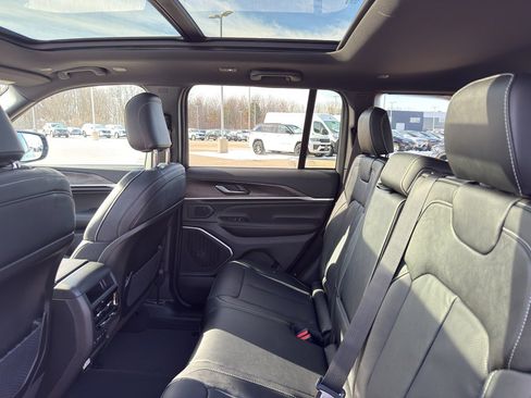 New 2026 Jeep Grand Cherokee Limited Reserve AWD/4WD image 34