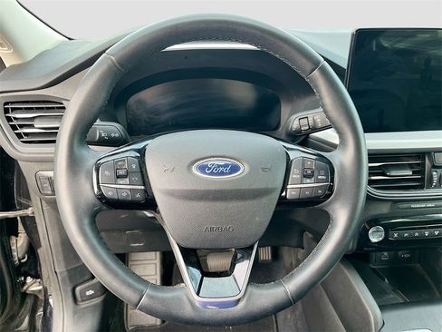 Used 2023 Ford Escape Platinum image 11